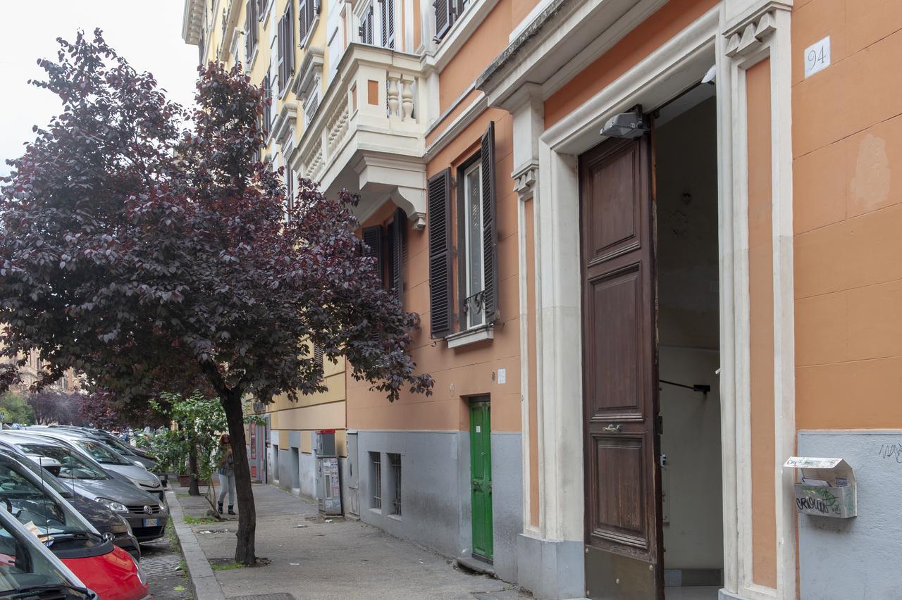 Arie Romane Guesthouse Exterior photo