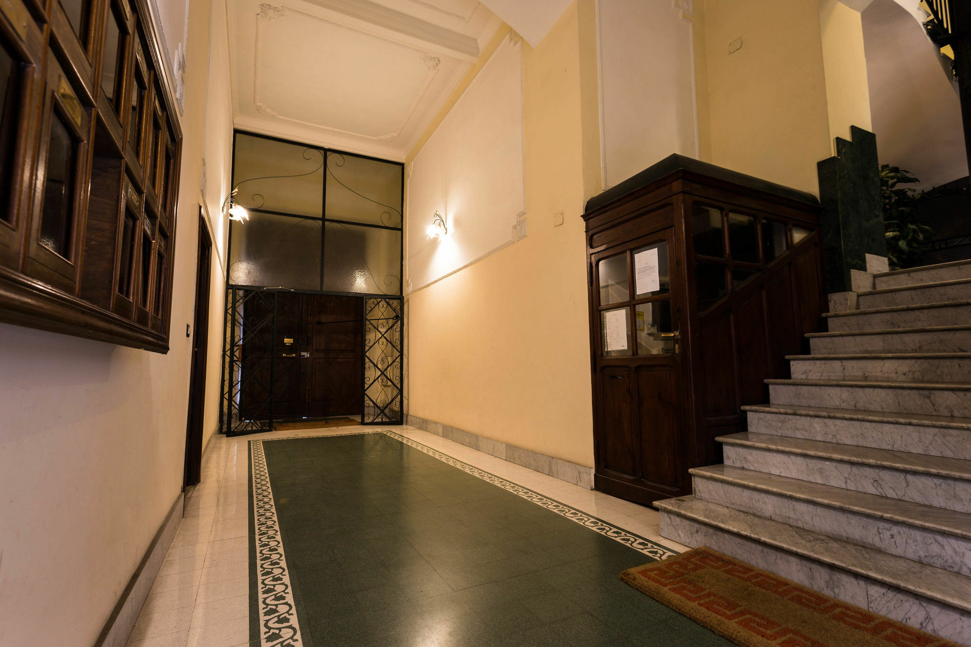 Arie Romane Guesthouse Exterior photo